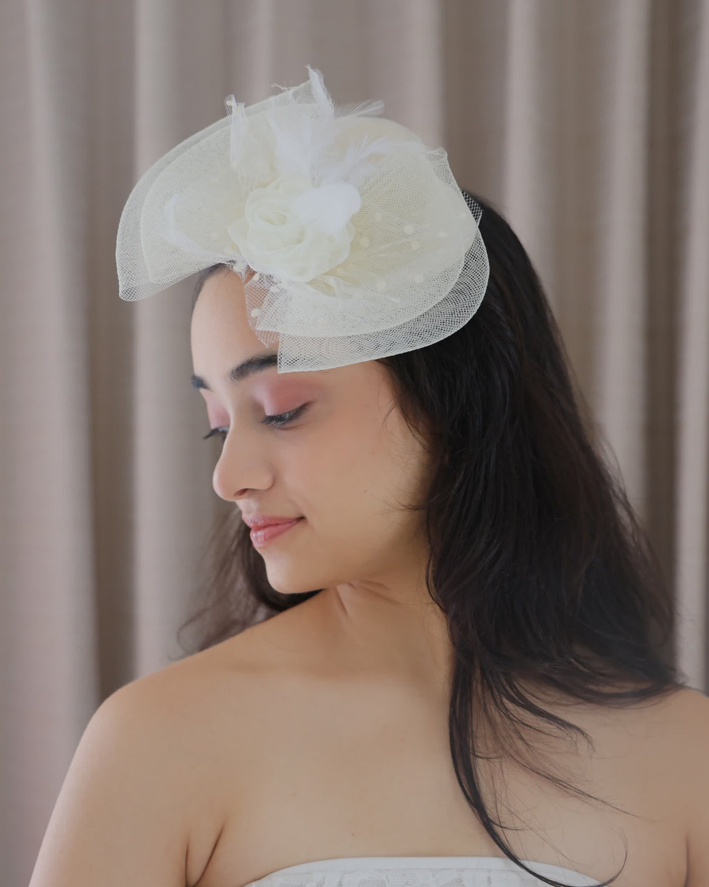 Off White Fascinator Hat