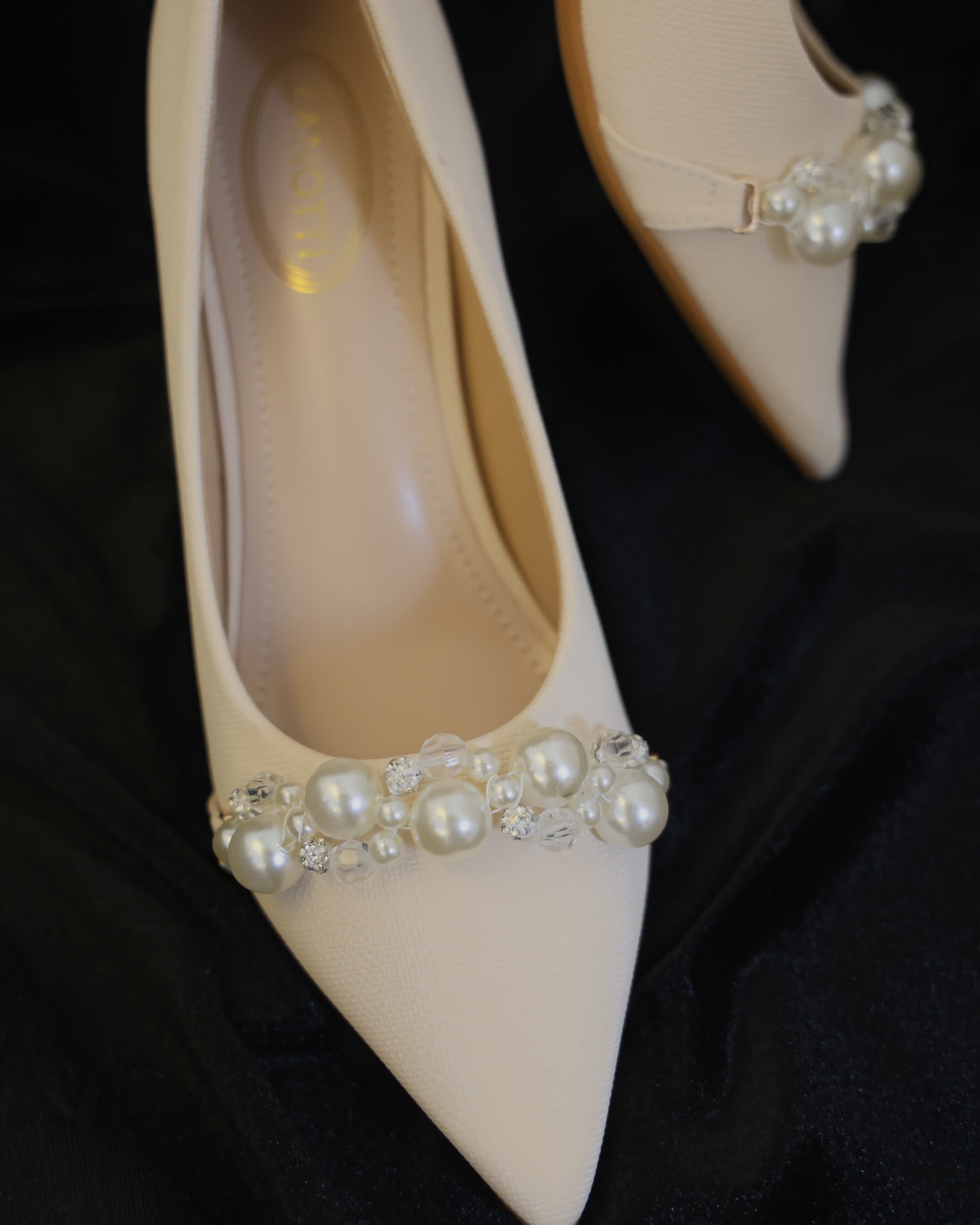 Beige Pearl Heels