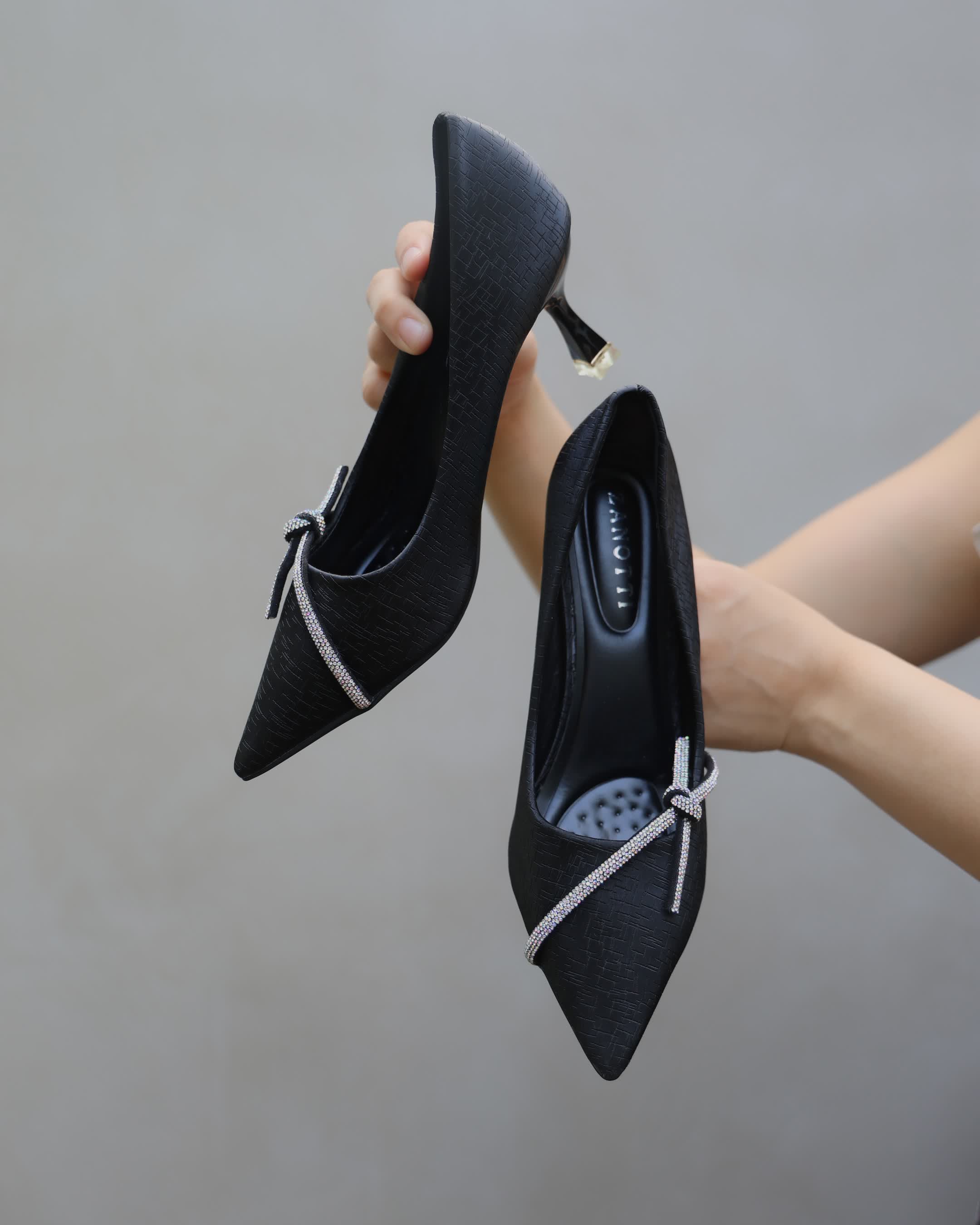 Black Diamond Stilletos