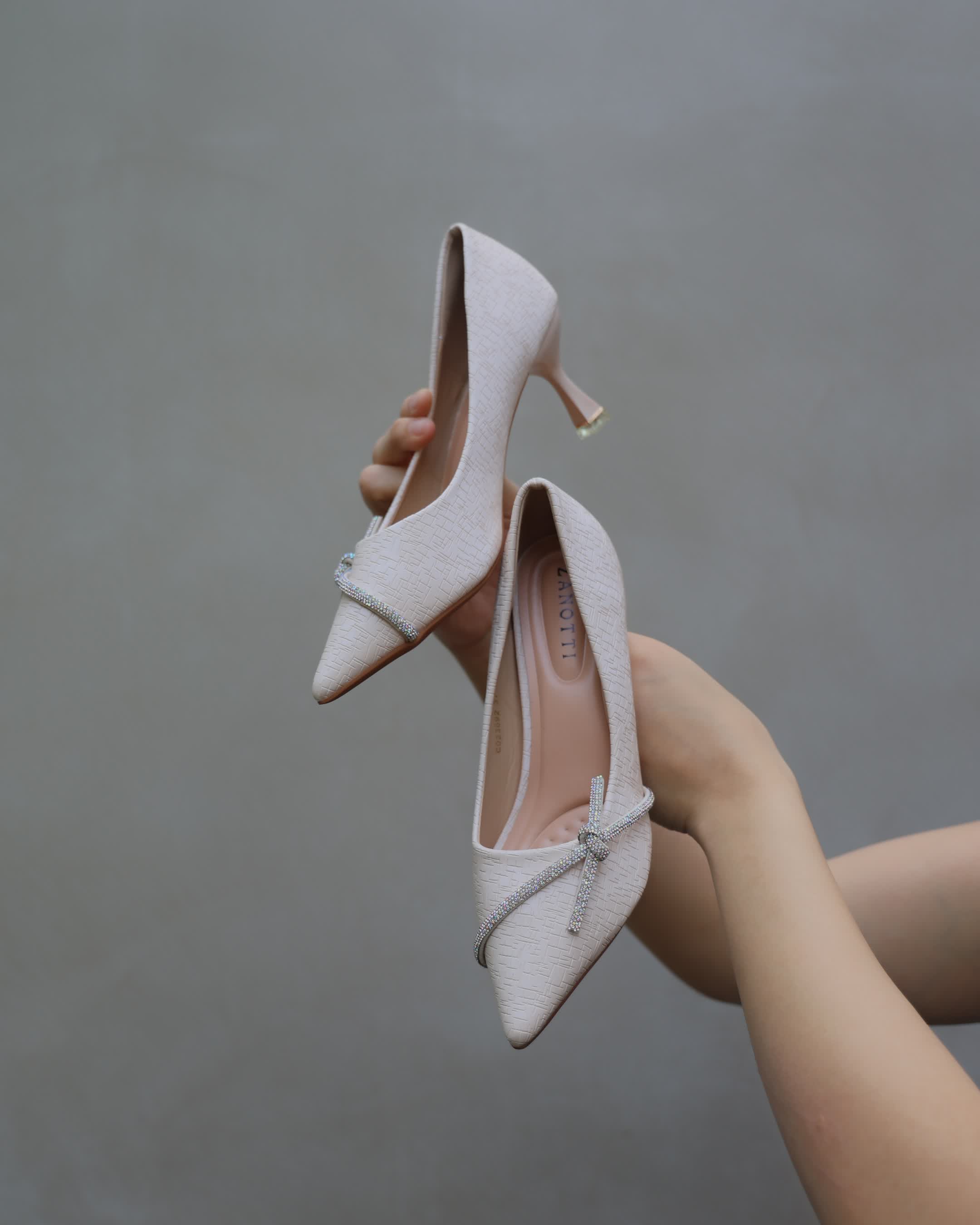 Light Beige Diamond Stilletos
